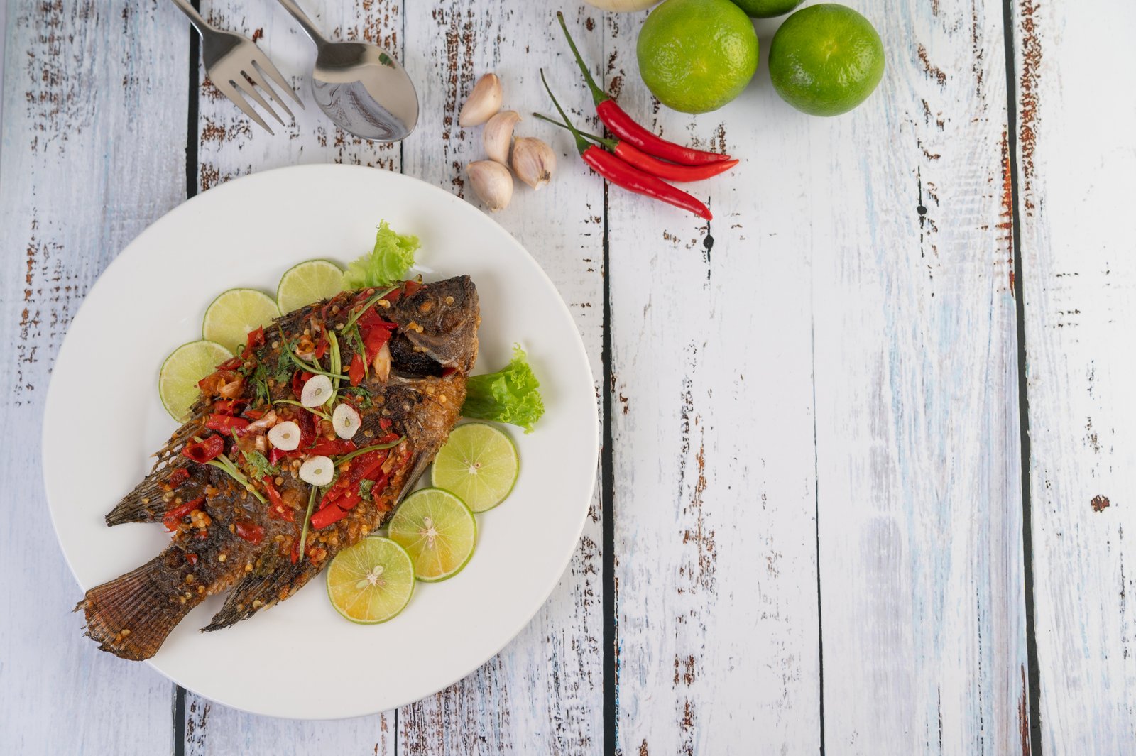 Pan Fried Chilli Fish (8 pcs)