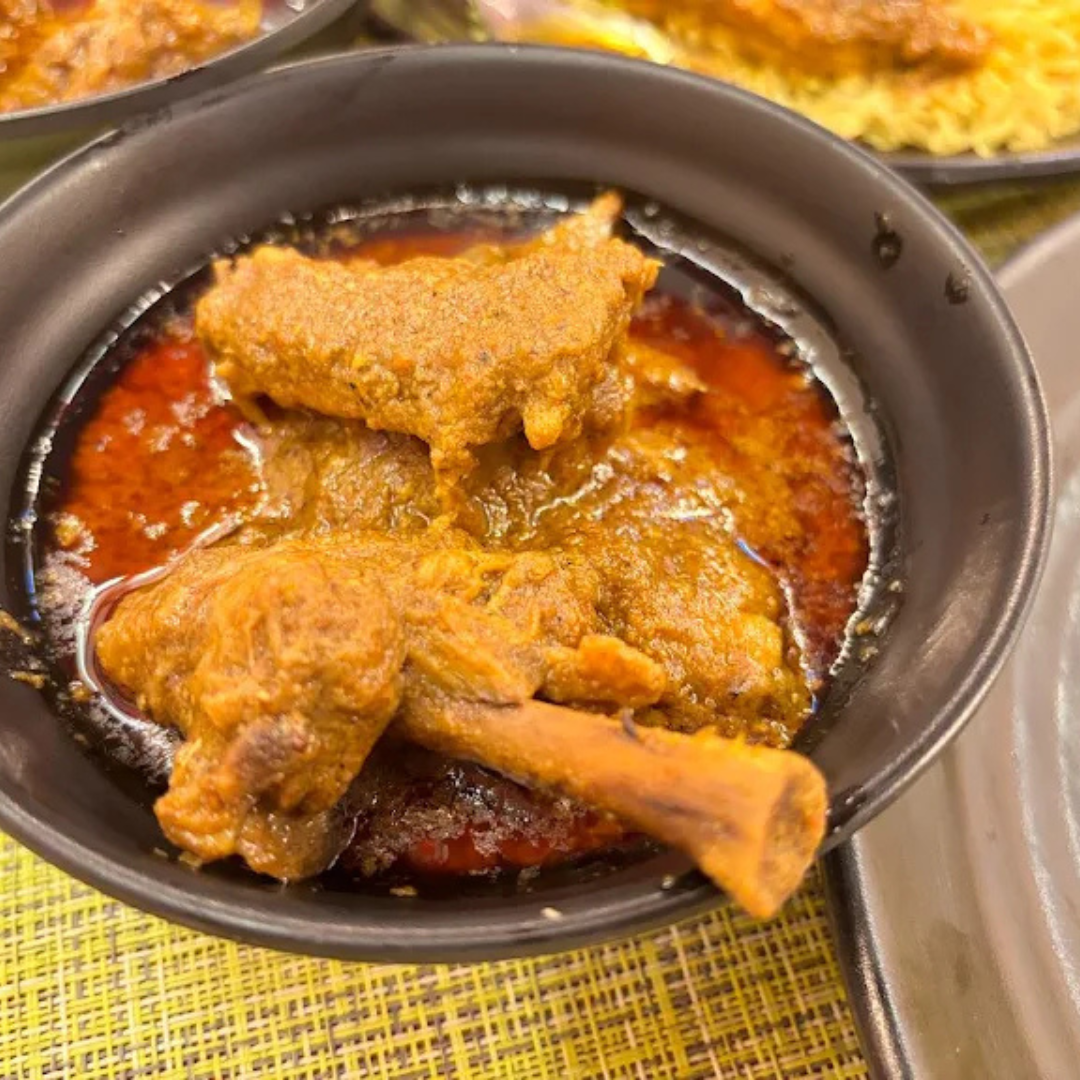 3 pcs Roti and 2 pcs Chicken Kosha